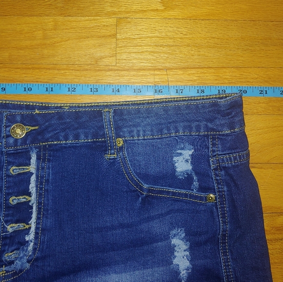 Blue Distressed Denim Frayed Shorts Button Up Front Women's XXL - Picture 2 of 7